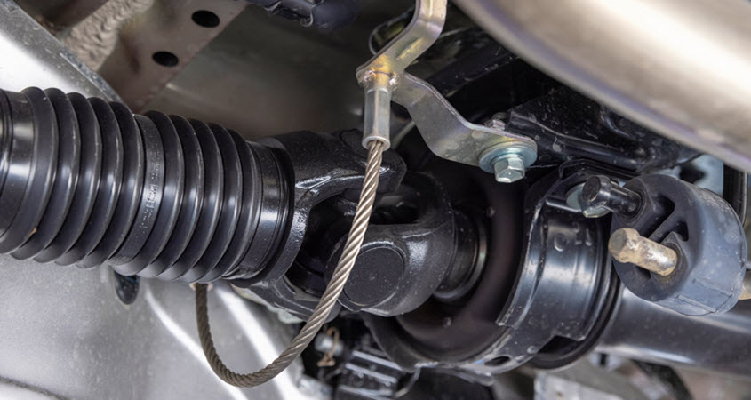 Risks of Delaying Repairs for Porsche Driveshaft Support Issues in Royal Palm Beach